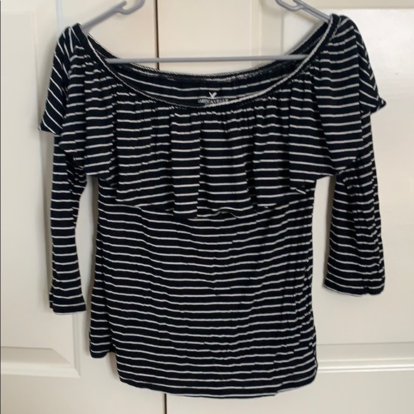 Black & White Off the Shoulder Top! - Picture 1 of 2